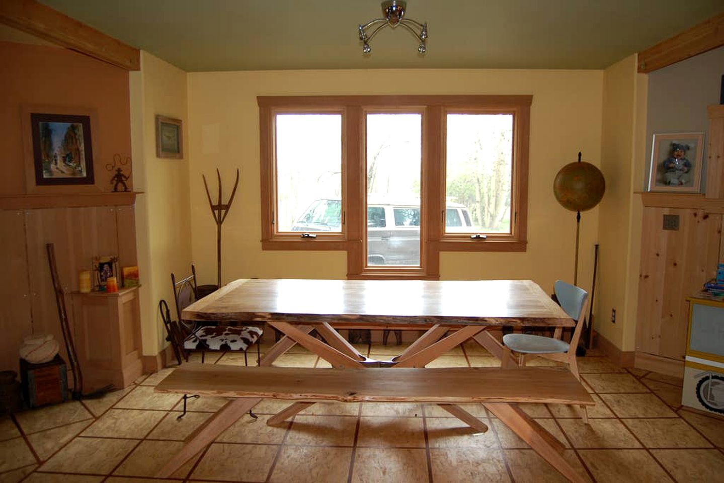 Impressive Cabin with Three Acres of Land near Portland, Oregon