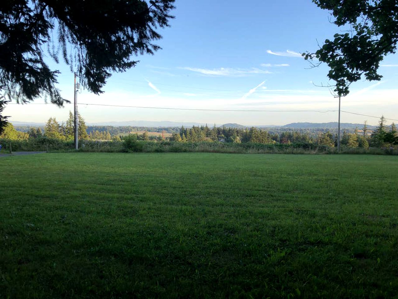 Impressive Cabin with Three Acres of Land near Portland, Oregon