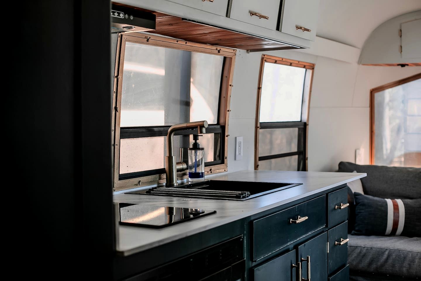 Retro Camper Retreat with Firepit & Hot Tub Escape in Sevierville, Tennessee