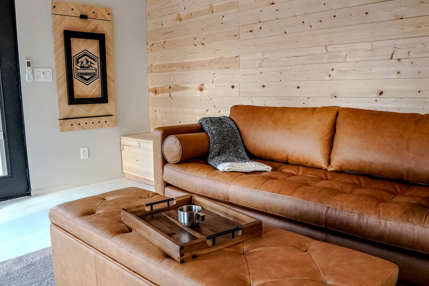 Retro Camper Retreat with Firepit & Hot Tub Escape in Sevierville, Tennessee