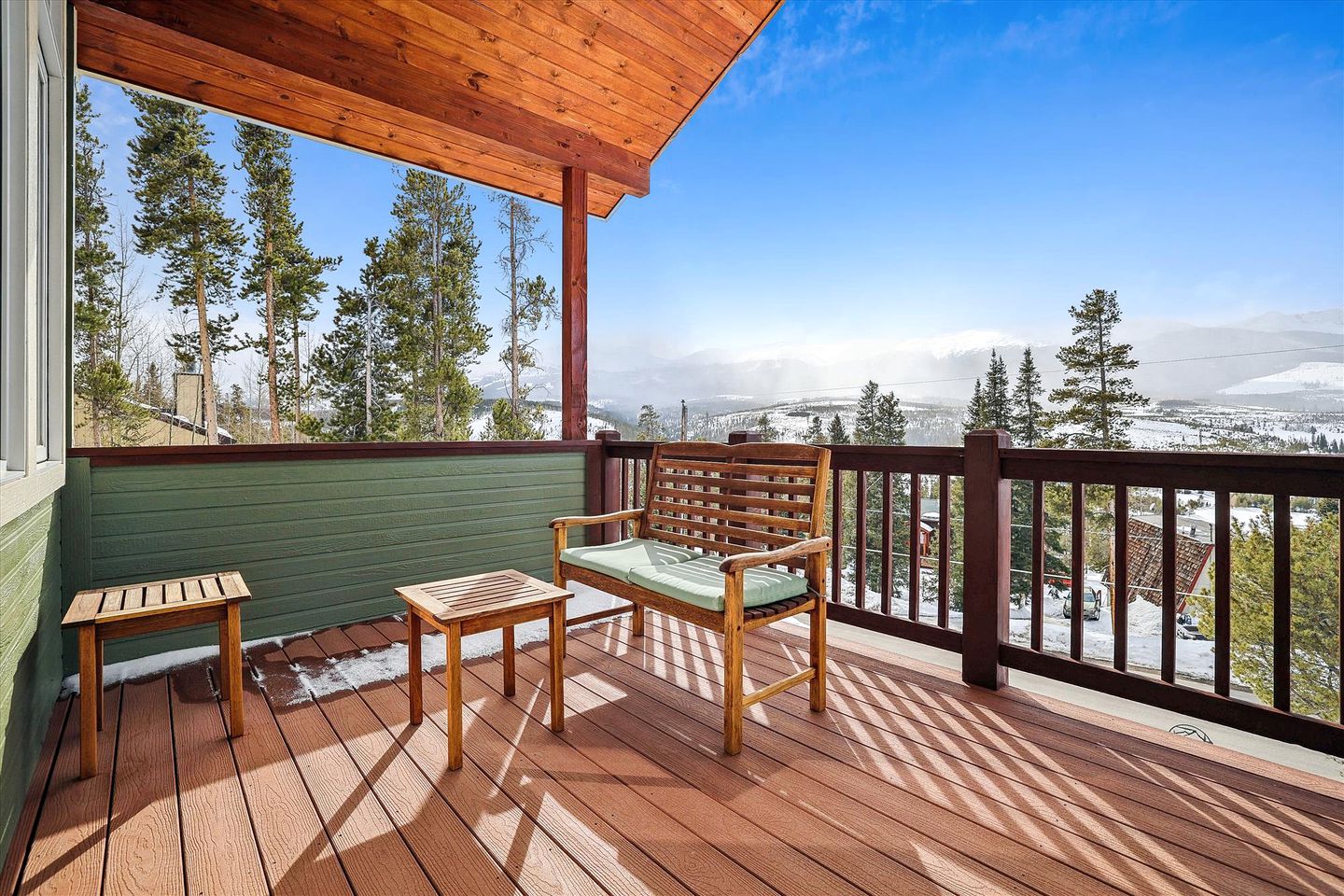 Incredible Family Cabin with Hot Tub and Mountain Views near Ski Slopes of Breckenridge, Colorado