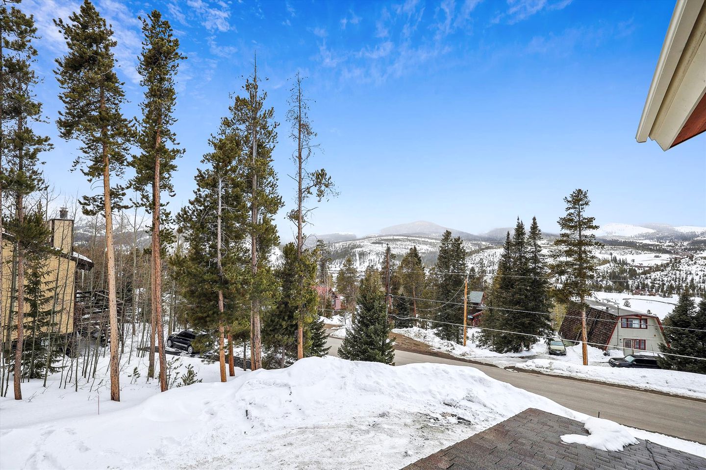 Incredible Family Cabin with Hot Tub and Mountain Views near Ski Slopes of Breckenridge, Colorado