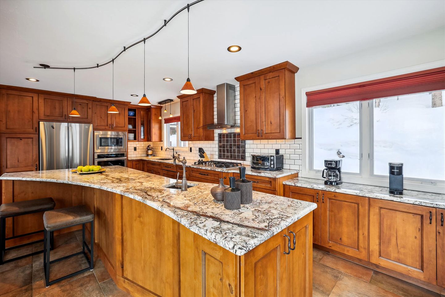 Incredible Family Cabin with Hot Tub and Mountain Views near Ski Slopes of Breckenridge, Colorado