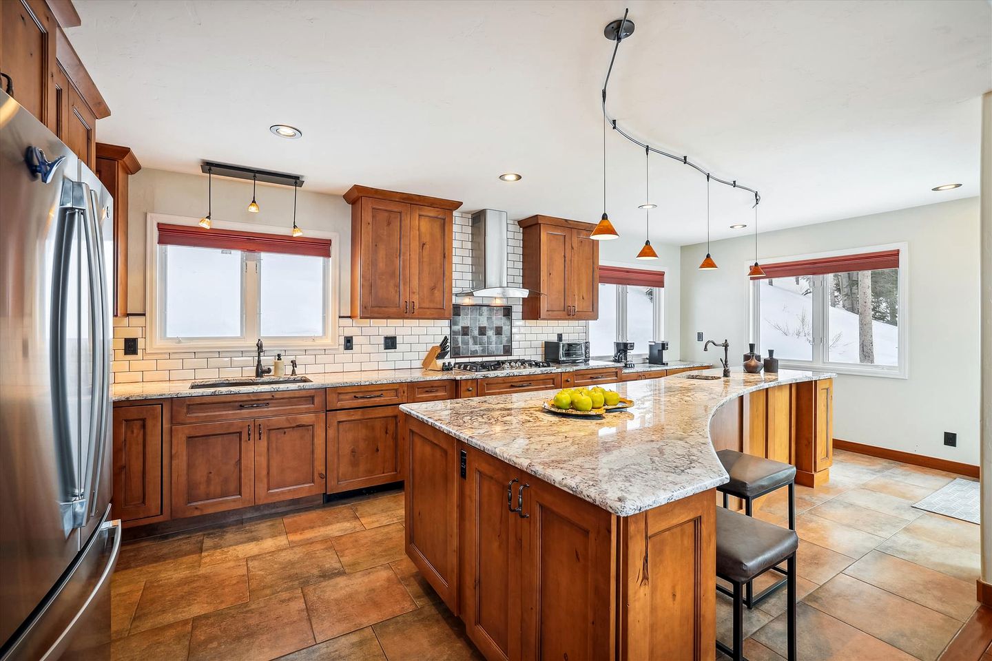 Incredible Family Cabin with Hot Tub and Mountain Views near Ski Slopes of Breckenridge, Colorado