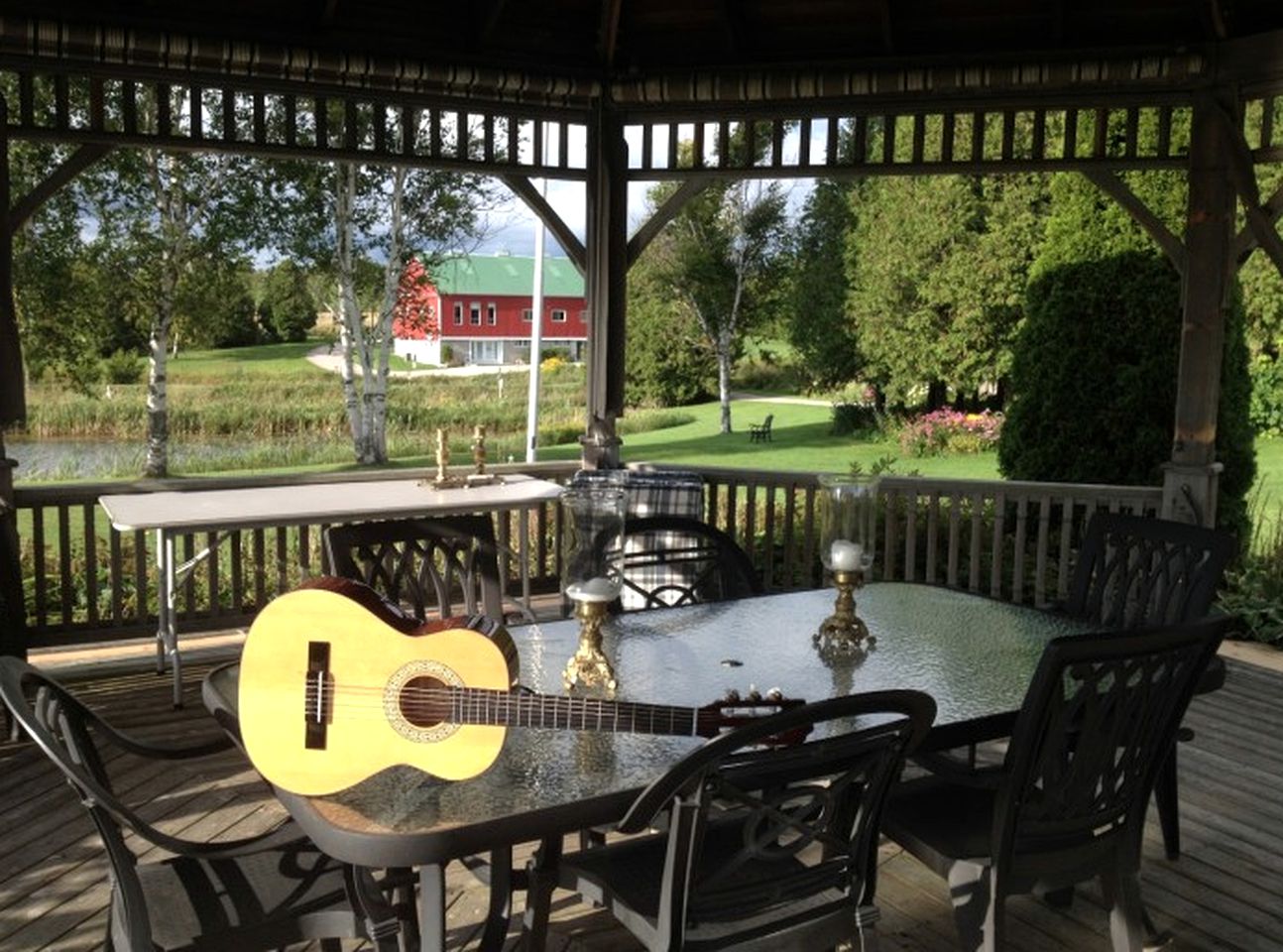 Luxurious Cottage Retreat Rental Nestled in the Beautiful Wilderness of Grey County, Ontario