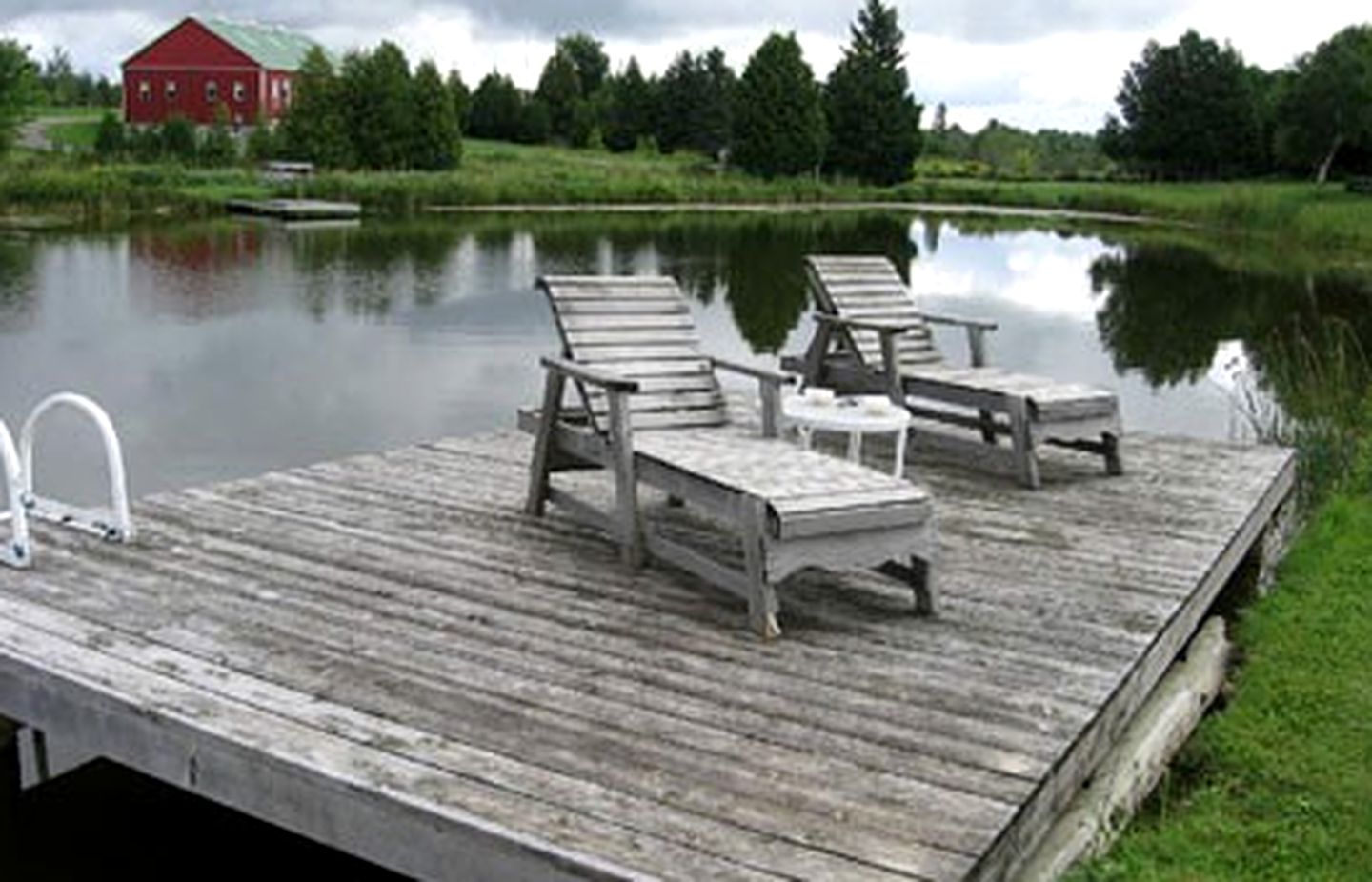 Luxurious Cottage Retreat Rental Nestled in the Beautiful Wilderness of Grey County, Ontario