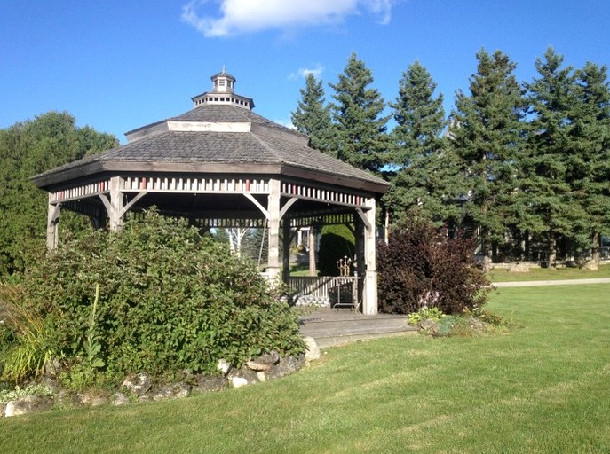 Villas (Flesherton, Ontario, Canada)