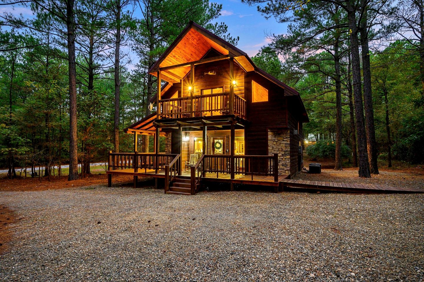 Rustic Two-Story Cabin with Hot Tub, Game Loft & Fireplace Near Broken Bow