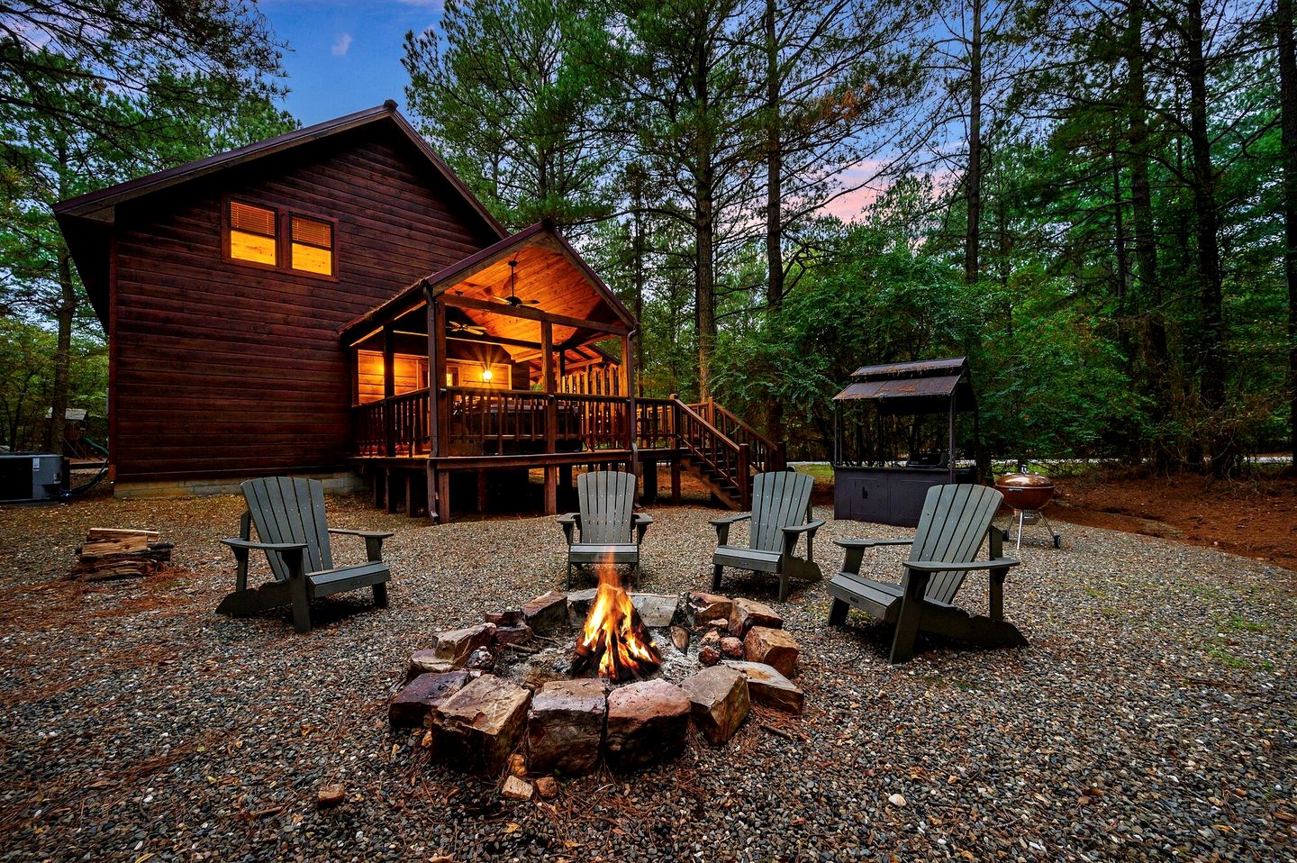 Rustic Two-Story Cabin with Hot Tub, Game Loft & Fireplace Near Broken Bow
