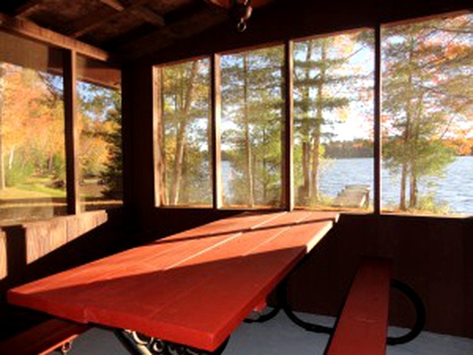 Cabins (Eagle River, Wisconsin, United States)