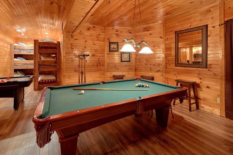 Cabins (United States, Gatlinburg, Tennessee)