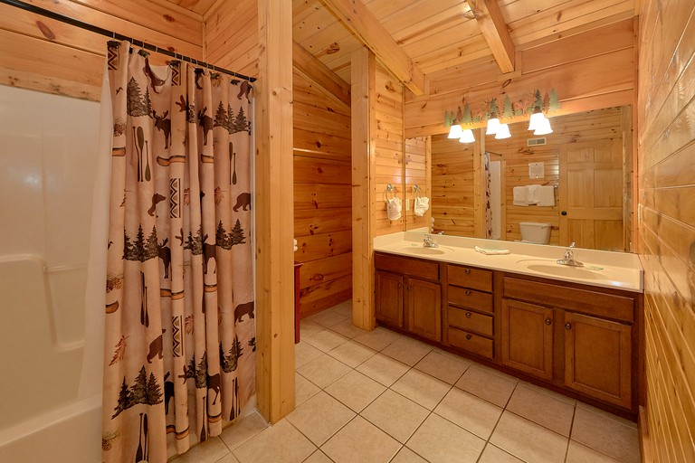 Cabins (United States, Gatlinburg, Tennessee)