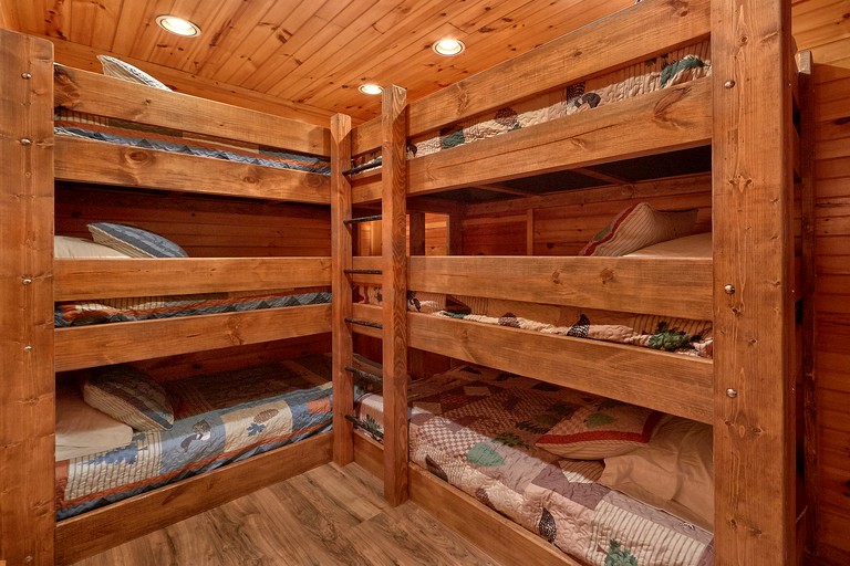 Cabins (United States, Gatlinburg, Tennessee)