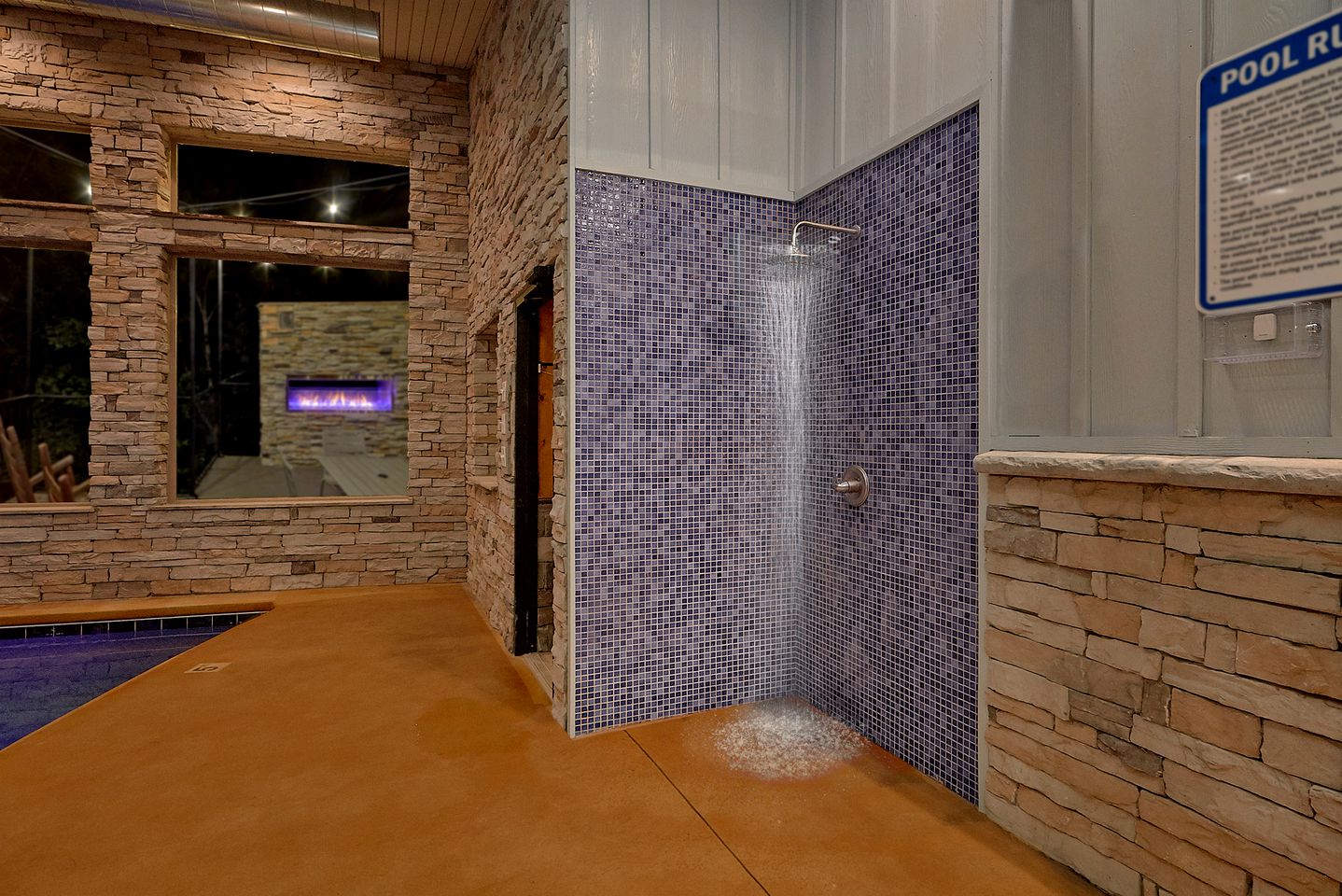 Enormous and Luxurious Cabin Rental for Amazing Getaways near the Great Smoky Mountains, Tennessee