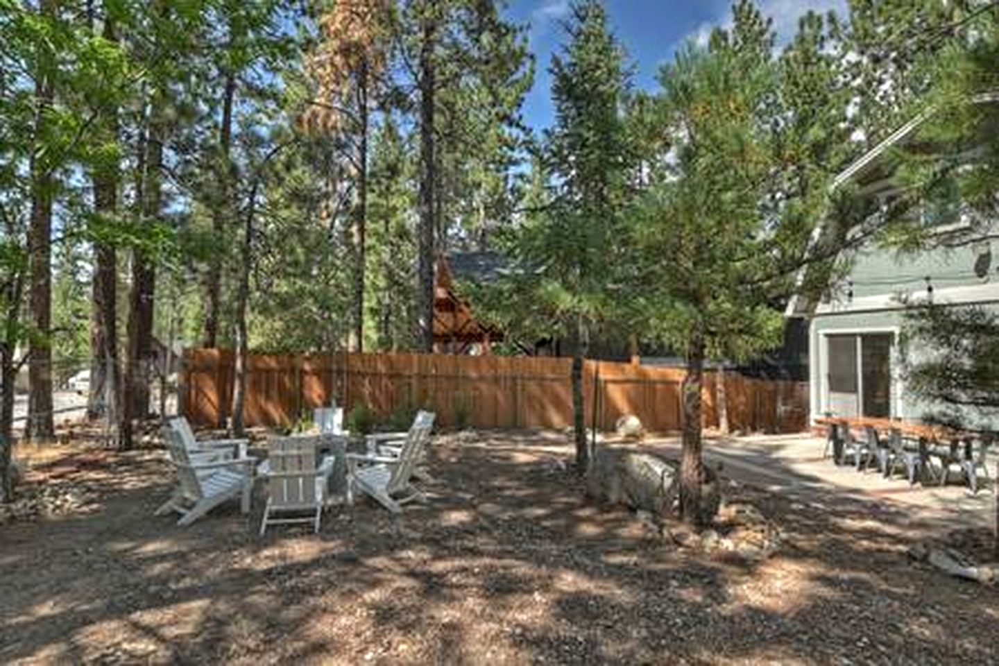 Spacious Modern Cabin Near Big Bear Lake in California