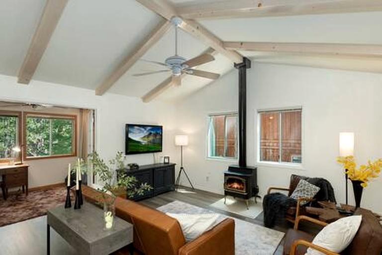 Cabins (United States of America, Big Bear City, California)