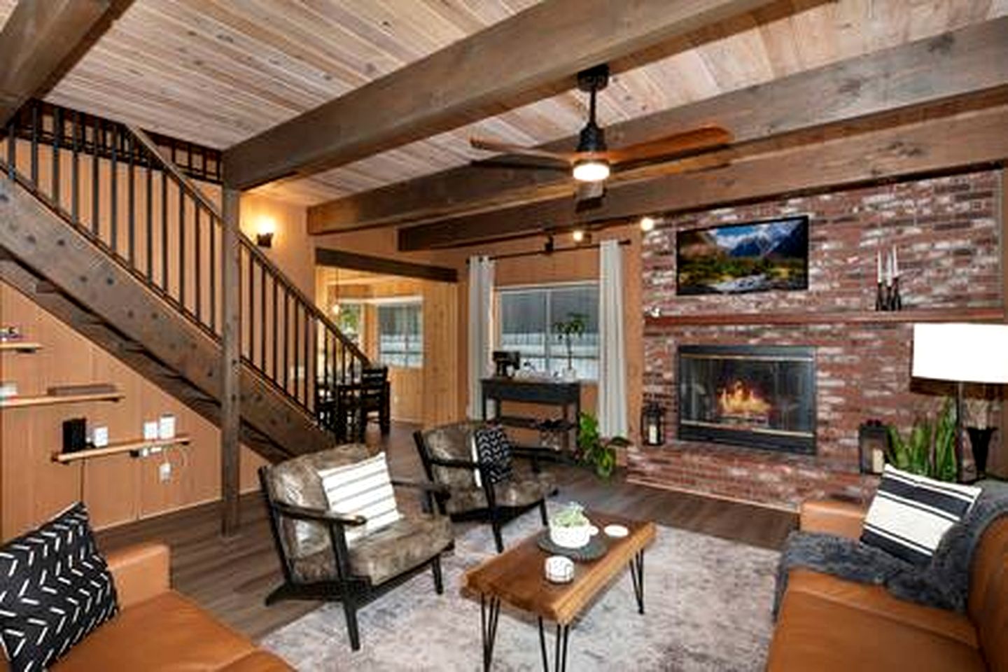 Spacious Modern Cabin Near Big Bear Lake in California
