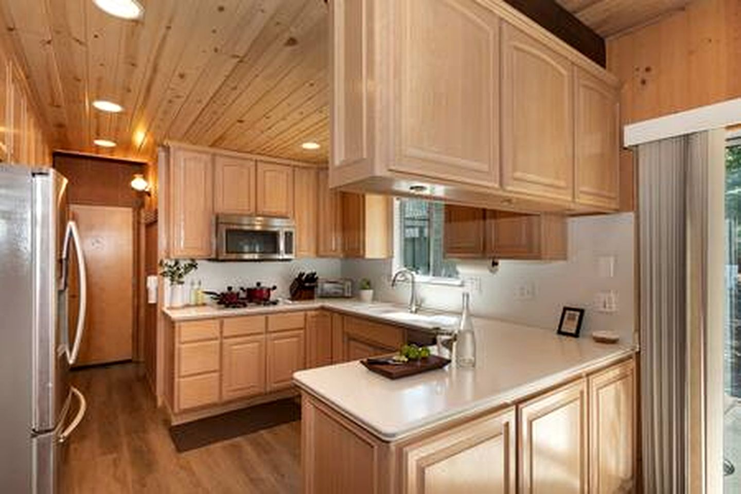 Spacious Modern Cabin Near Big Bear Lake in California