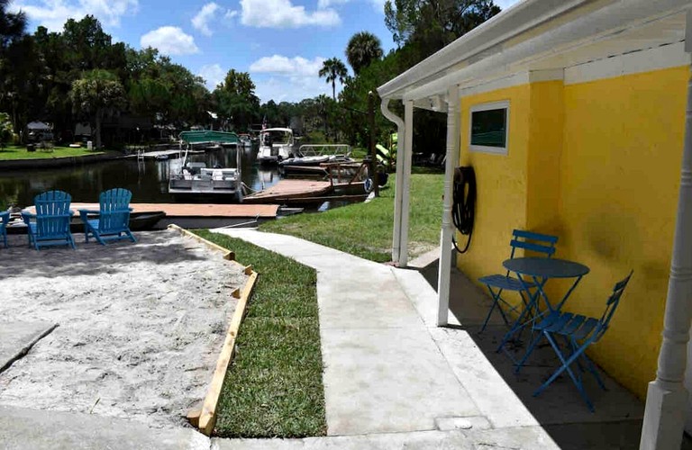 Cottages (United States of America, Weeki Wachee, Florida)