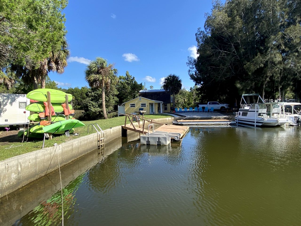 Gorgeous Cottage with Amazing River Sights in Weeki Wachee, Florida