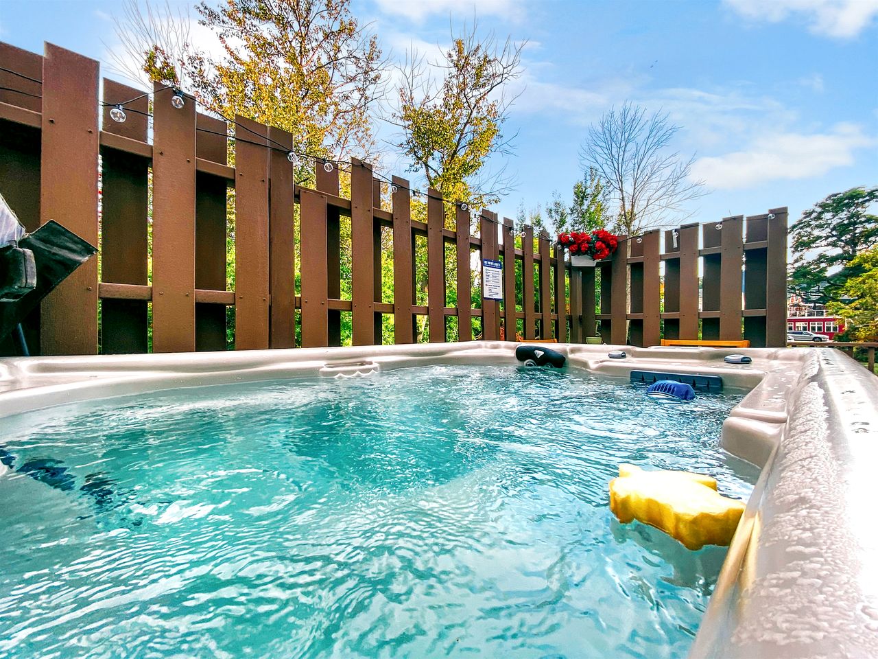 Charming Sister Bay Vacation Home with Hot Tub, Steps from Beach & Downtown, Wisconsin