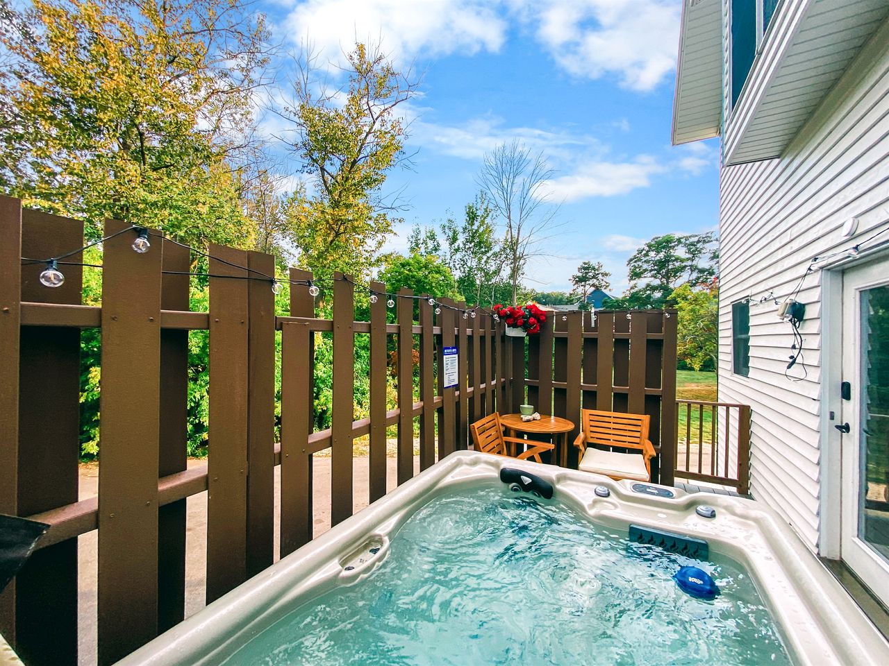 Charming Sister Bay Vacation Home with Hot Tub, Steps from Beach & Downtown, Wisconsin