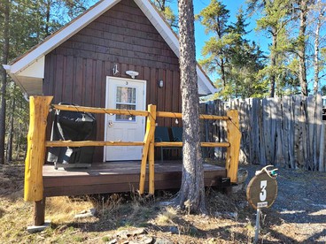 Wilderness Wonderland: Rustic Retreat in Ontario's Nature Haven photo 3