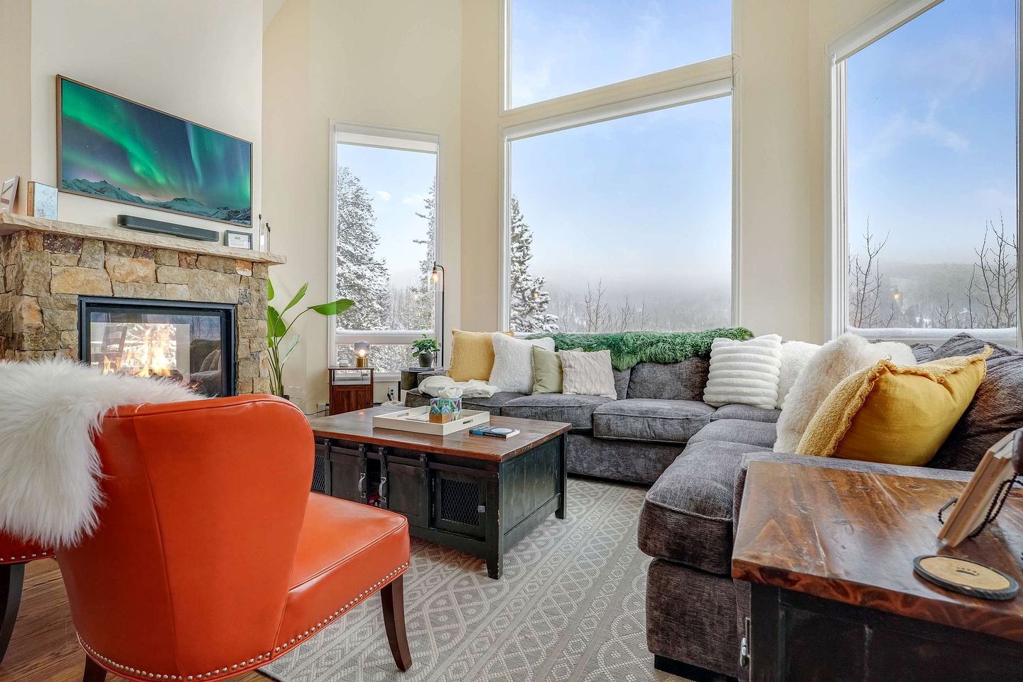 Stunning Cabin with Sauna, Game Room, and Spectacular Views for a Luxurious Escape in Nature in Breckenridge, Colorado