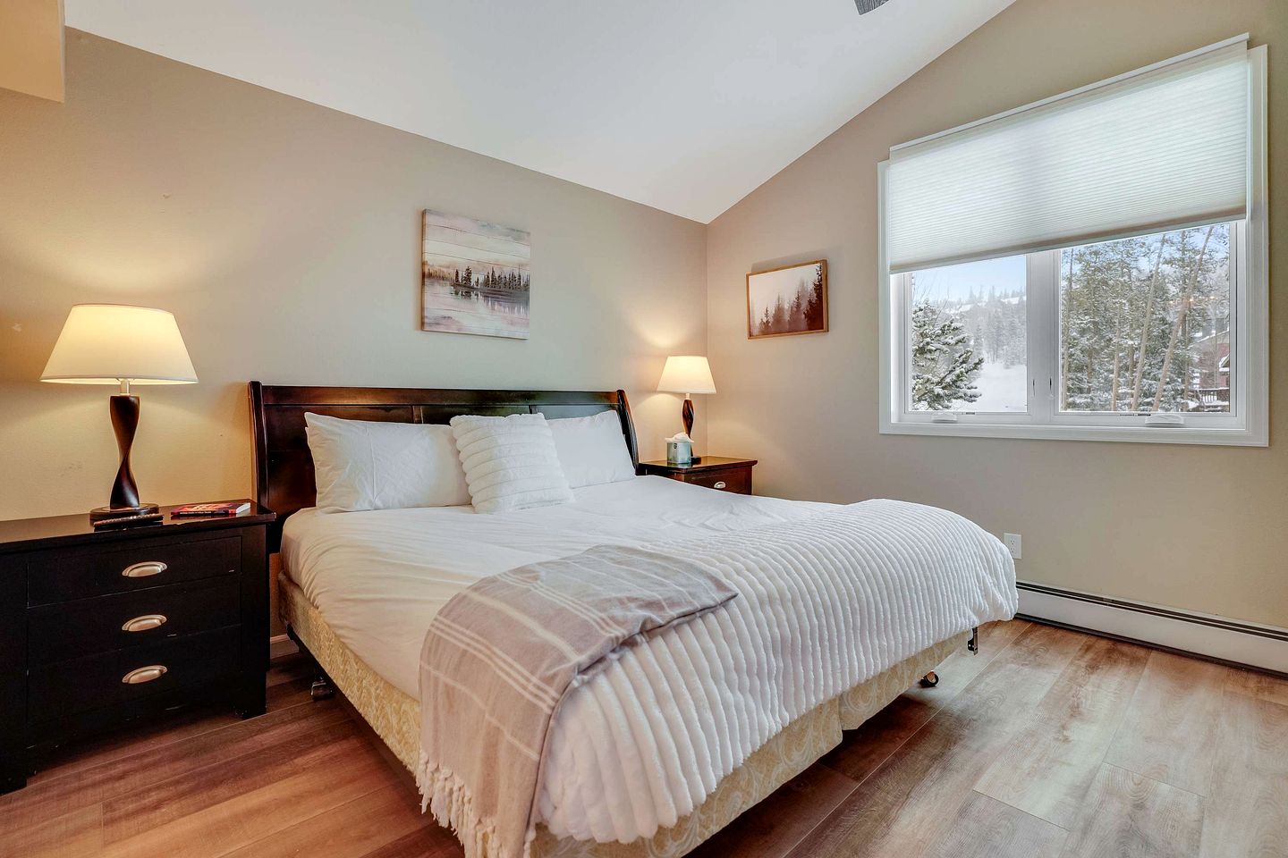 Stunning Cabin with Sauna, Game Room, and Spectacular Views for a Luxurious Escape in Nature in Breckenridge, Colorado
