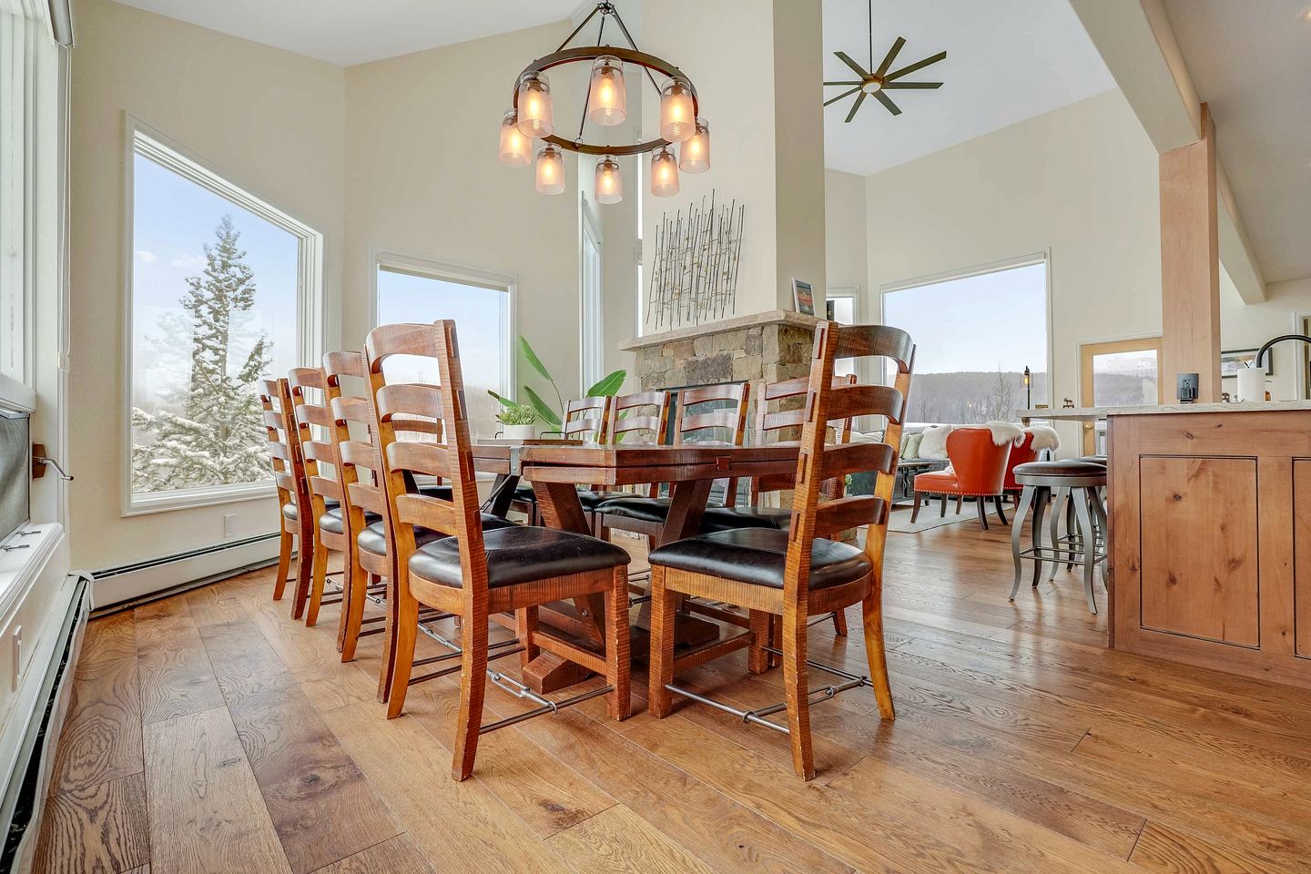 Stunning Cabin with Sauna, Game Room, and Spectacular Views for a Luxurious Escape in Nature in Breckenridge, Colorado