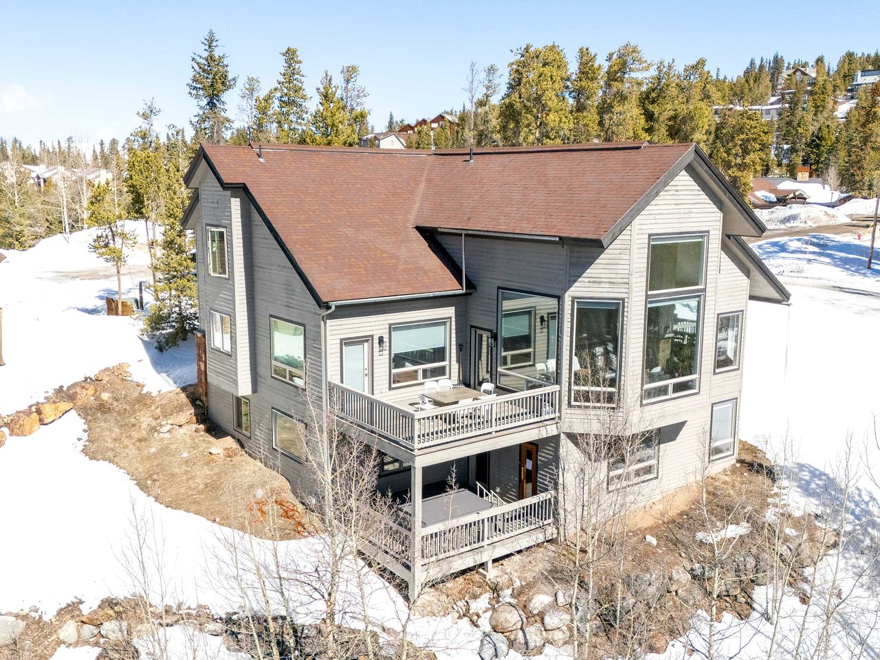 Stunning Cabin with Sauna, Game Room, and Spectacular Views for a Luxurious Escape in Nature in Breckenridge, Colorado