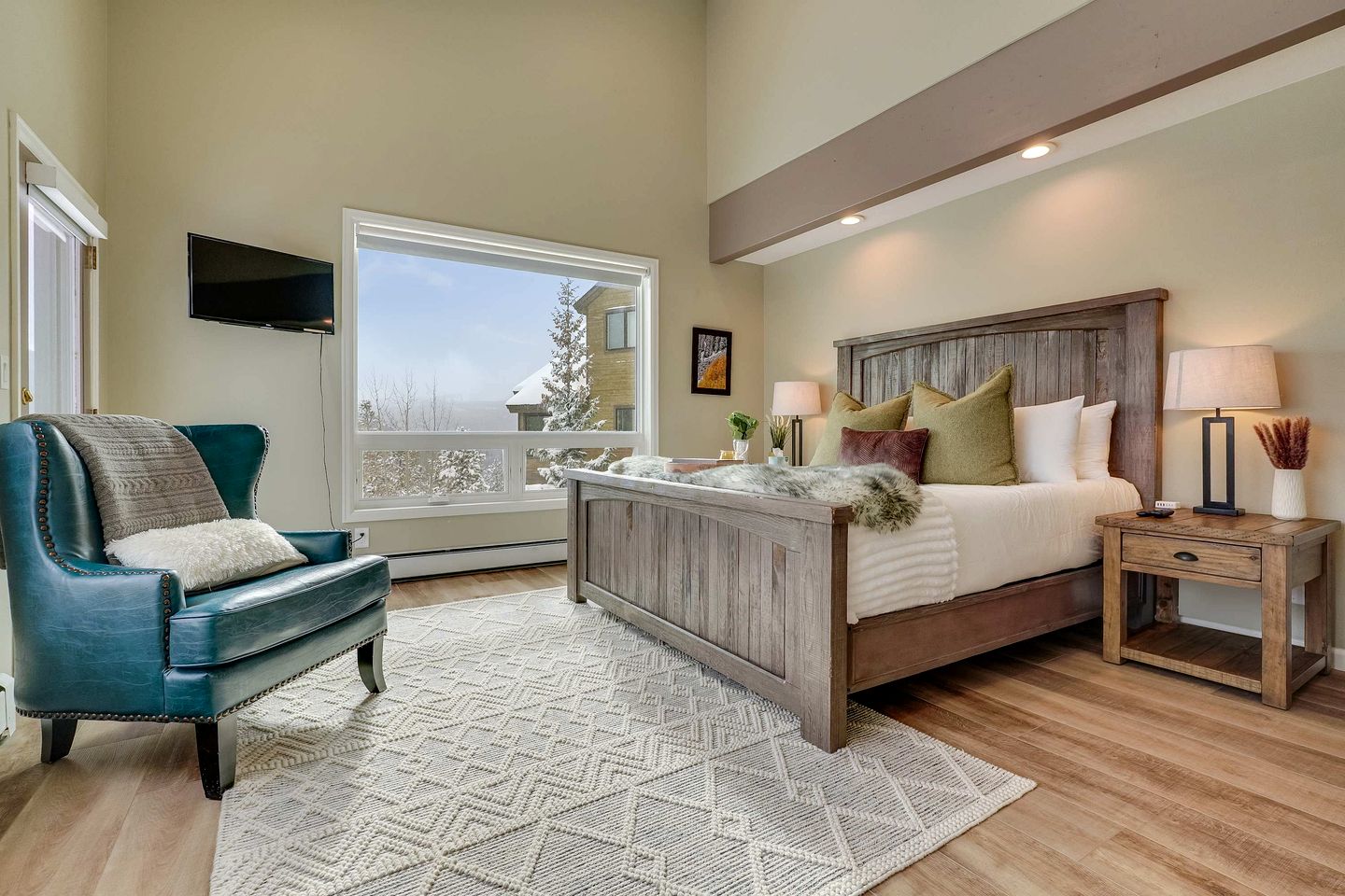 Stunning Cabin with Sauna, Game Room, and Spectacular Views for a Luxurious Escape in Nature in Breckenridge, Colorado