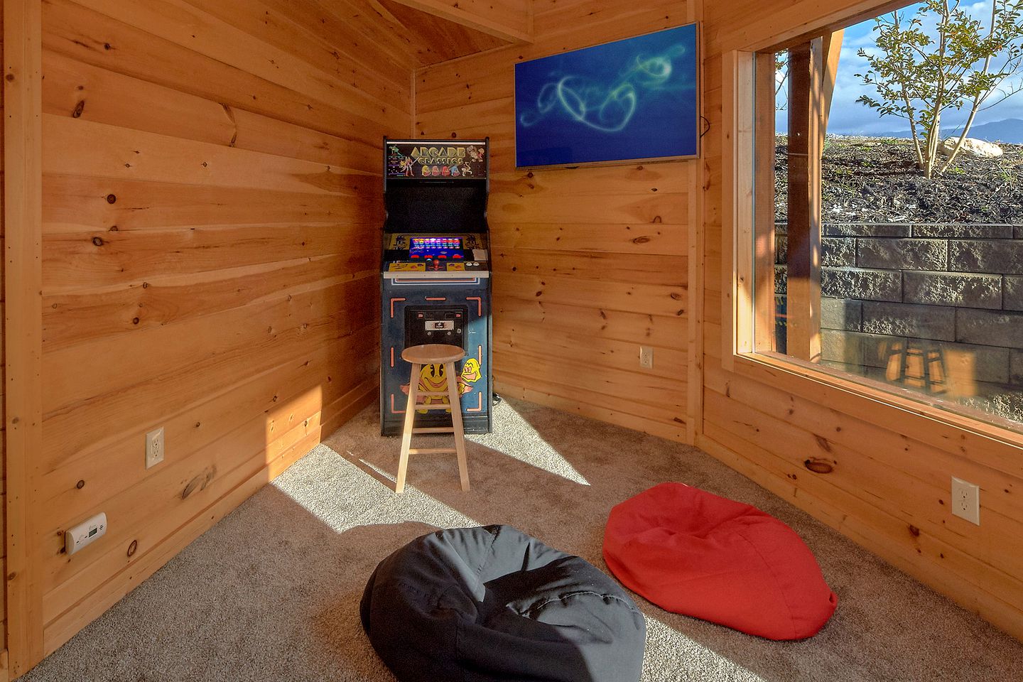 Gatlinburg Vacation Rental with Stunning Mountain Views for Group Glamping Vacations in Tennessee