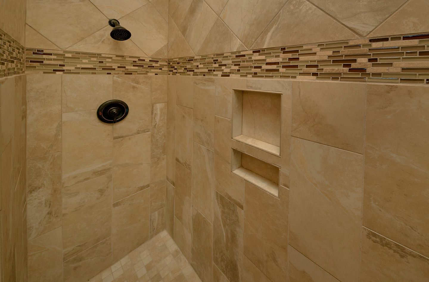 Gatlinburg Vacation Rental with Stunning Mountain Views for Group Glamping Vacations in Tennessee