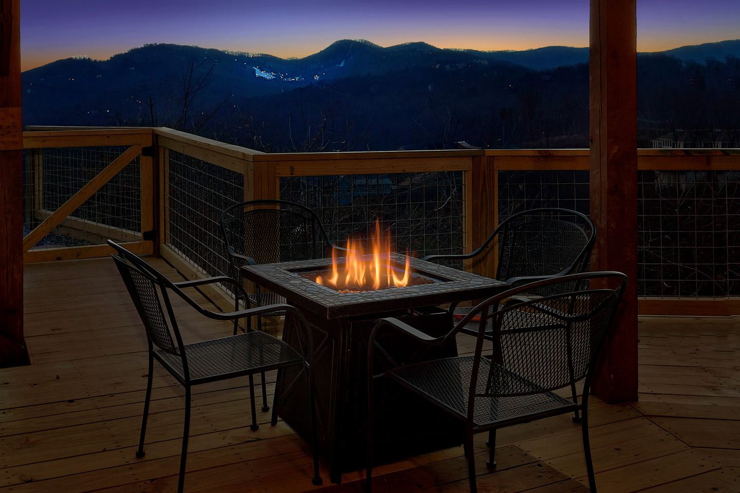 Gatlinburg Vacation Rental with Stunning Mountain Views for Group Glamping Vacations in Tennessee