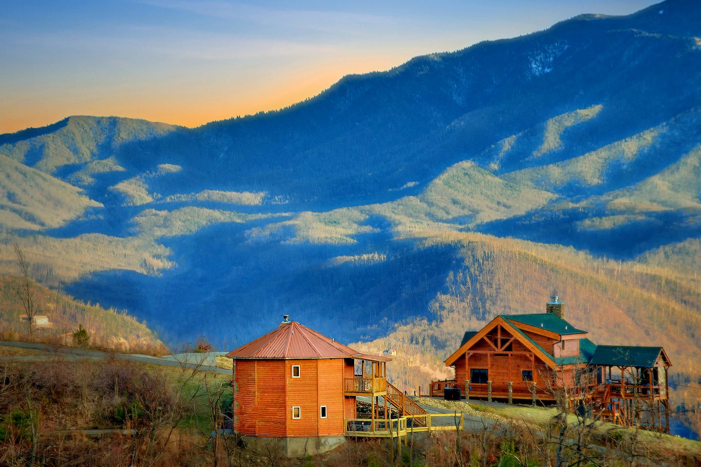 Gatlinburg Vacation Rental with Stunning Mountain Views for Group Glamping Vacations in Tennessee