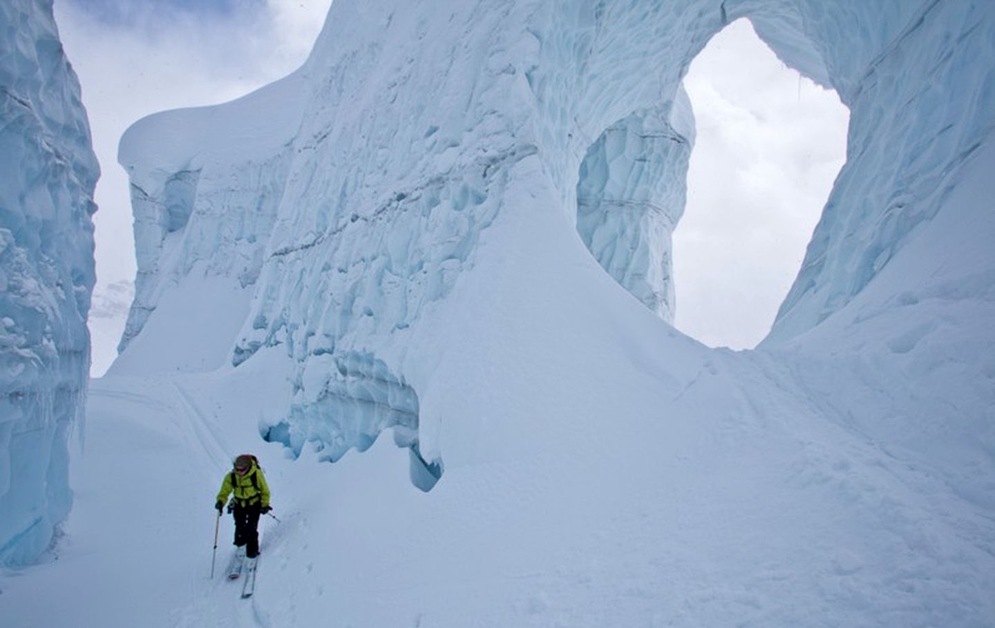 Skiing and Hiking Adventure Packages with Cabins in the Canadian Rockies, British Columbia