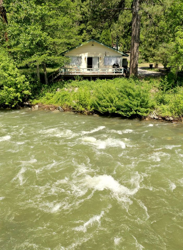Spectacular Cottage with Nice Sights in Castella, California