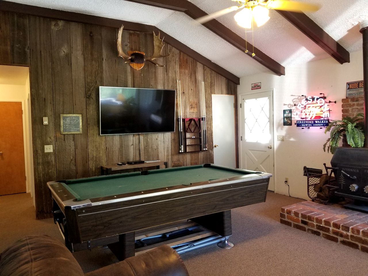 Spectacular Cottage with Nice Sights in Castella, California