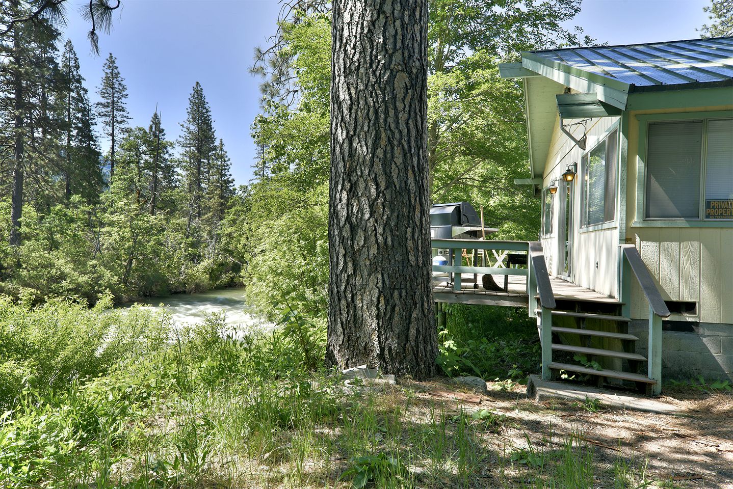 Spectacular Cottage with Nice Sights in Castella, California