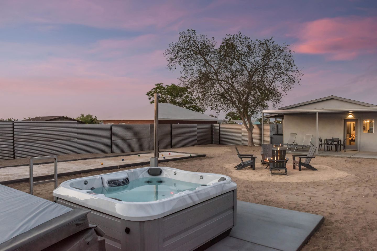 Stunning Vacation Rental with Hot-tub, Bocce Ball Court and Barbecue in Joshua Tree, California