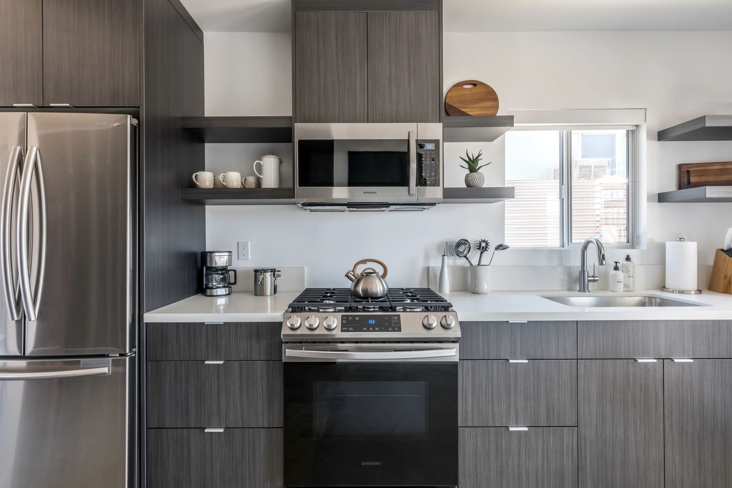 Stunning Vacation Rental with Hot-tub, Bocce Ball Court and Barbecue in Joshua Tree, California