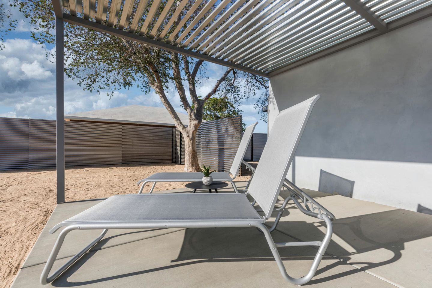 Stunning Vacation Rental with Hot-tub, Bocce Ball Court and Barbecue in Joshua Tree, California