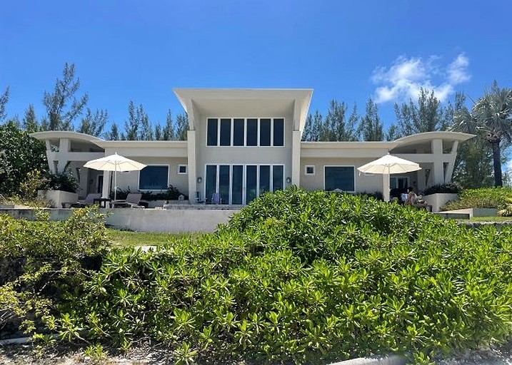 Luxurious Oceanview Villa with Pool and Beach Access in Sky Beach Club, Governor's Harbour, Bahamas