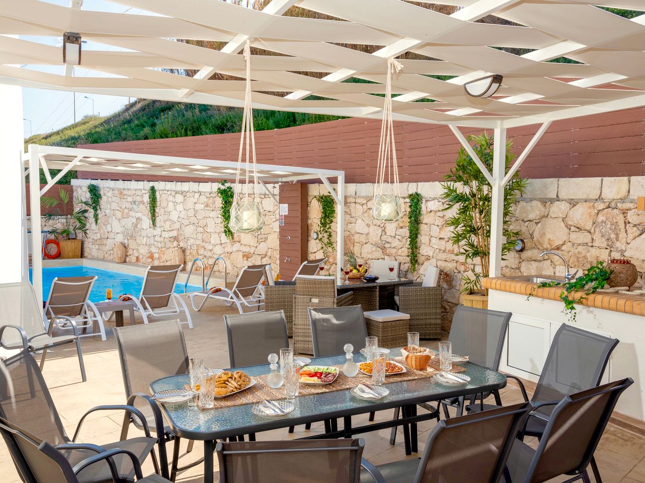 Stunning Oceanfront Villa, Perfect for a Greek Getaway