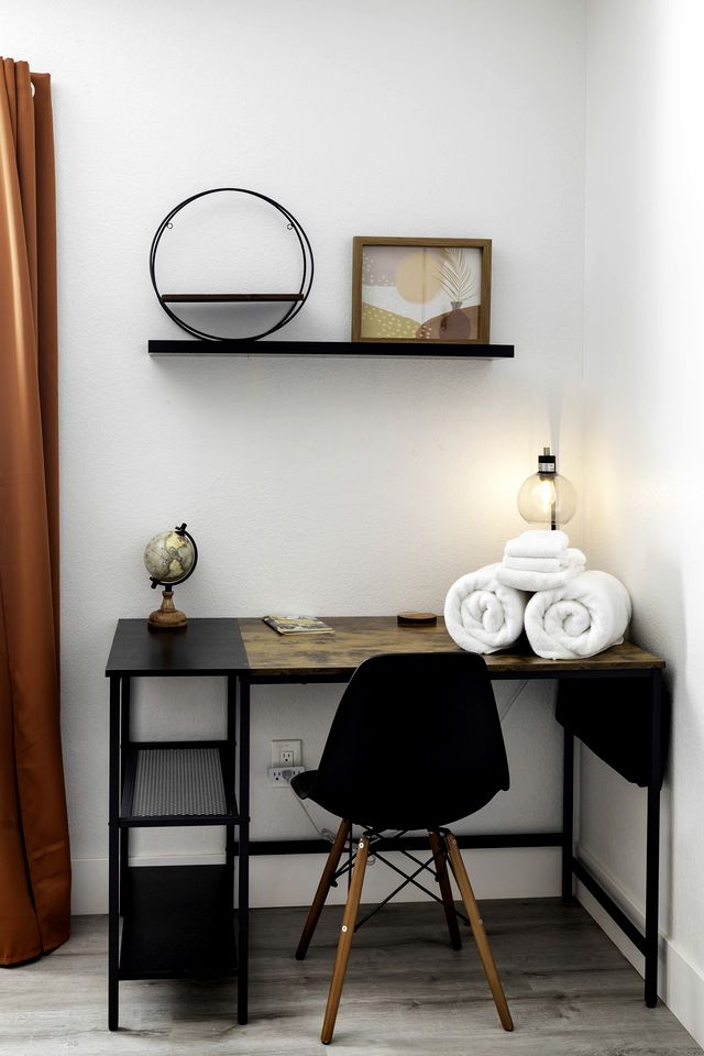 Stunning Cottage with Hot-tub and Fireplace in Yucca Valley, California