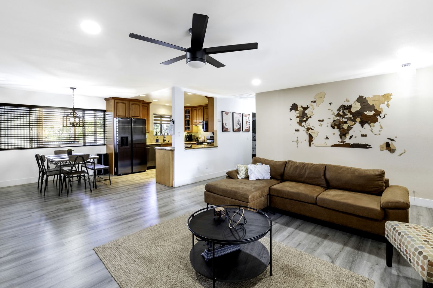 Stunning Cottage with Hot-tub and Fireplace in Yucca Valley, California