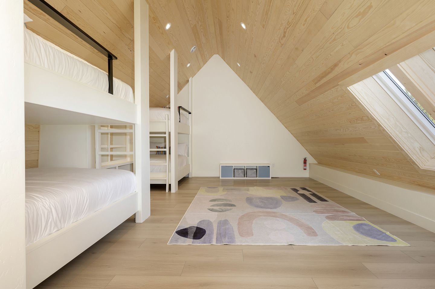 Luxury Villa with Ping-Pong Table and Design Interior in Tabernash, Colorado