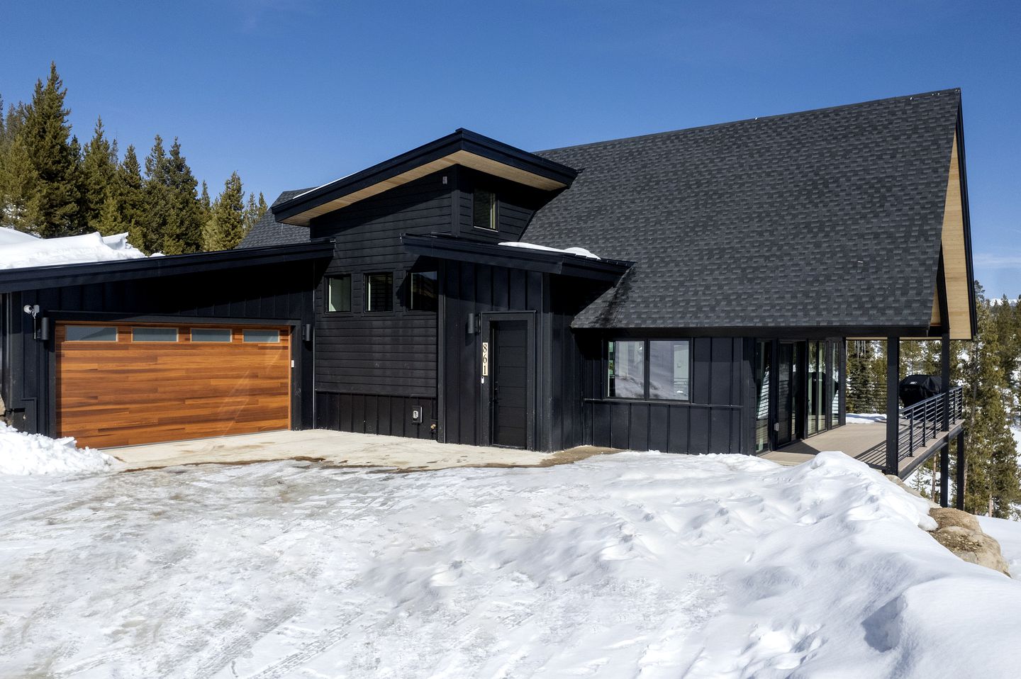Luxury Villa with Ping-Pong Table and Design Interior in Tabernash, Colorado