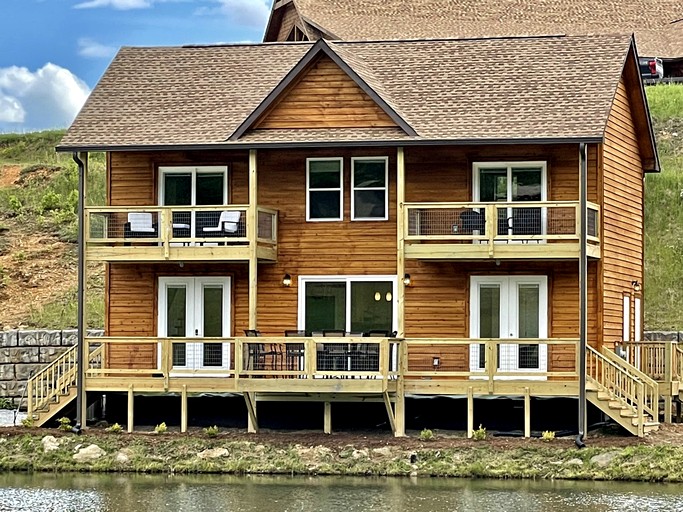 Vacation Rentals (United States of America, Purlear, North Carolina)